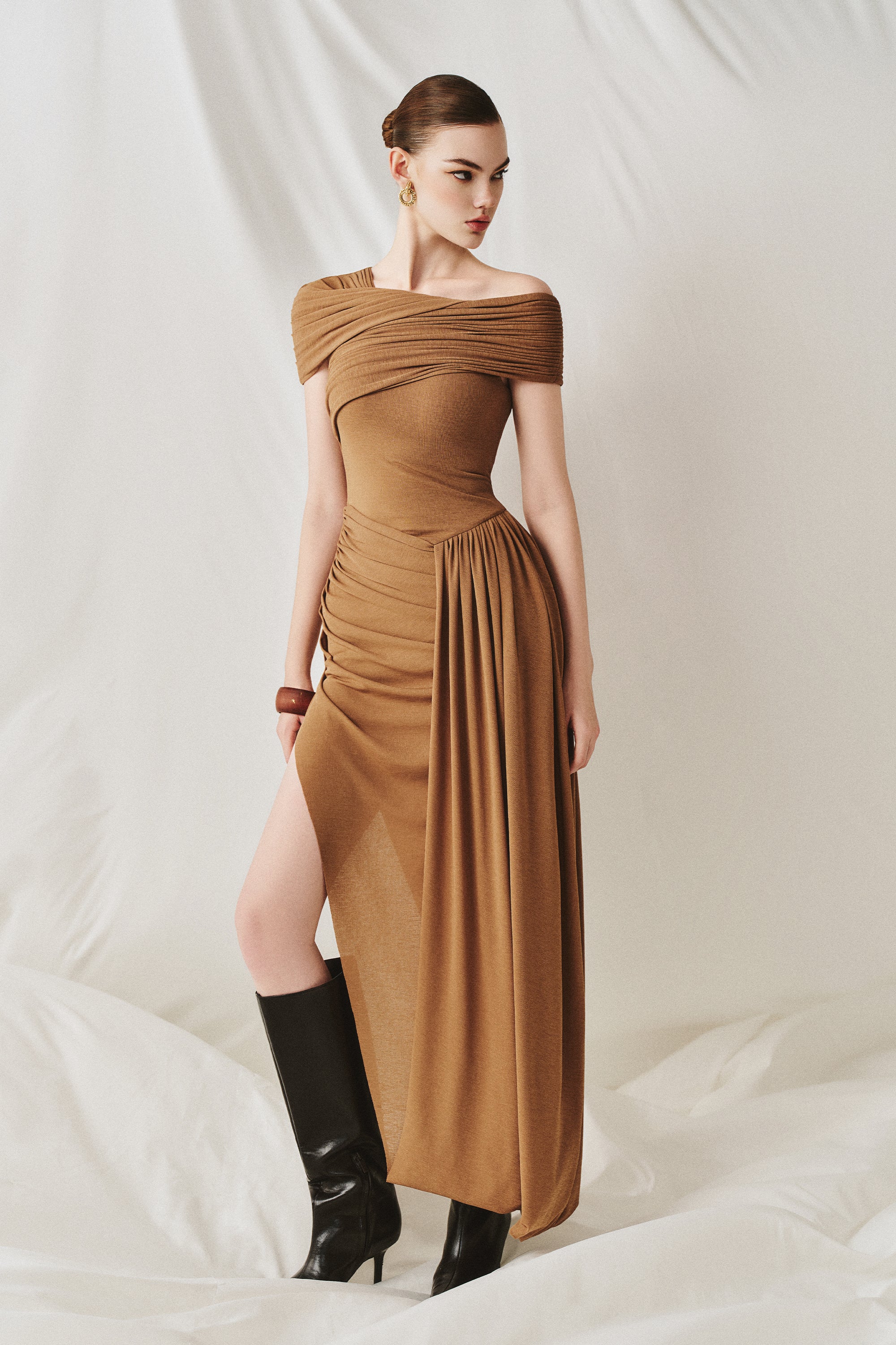CARMIA Off-Shoulder Dress - Image 2