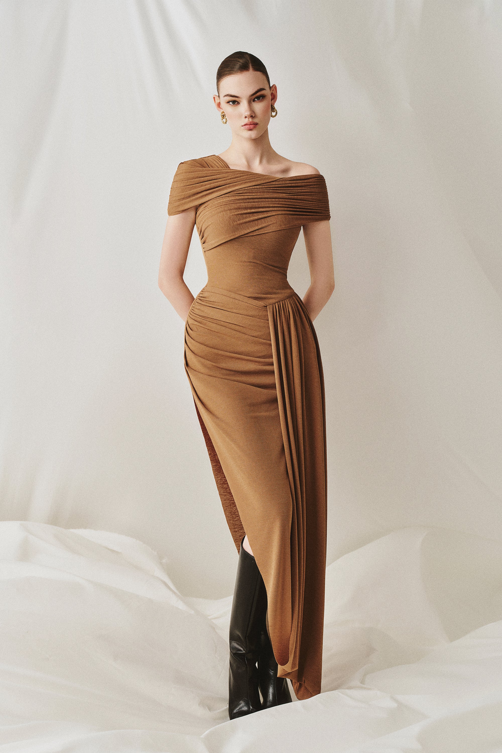 CARMIA Off-Shoulder Dress - Image 3