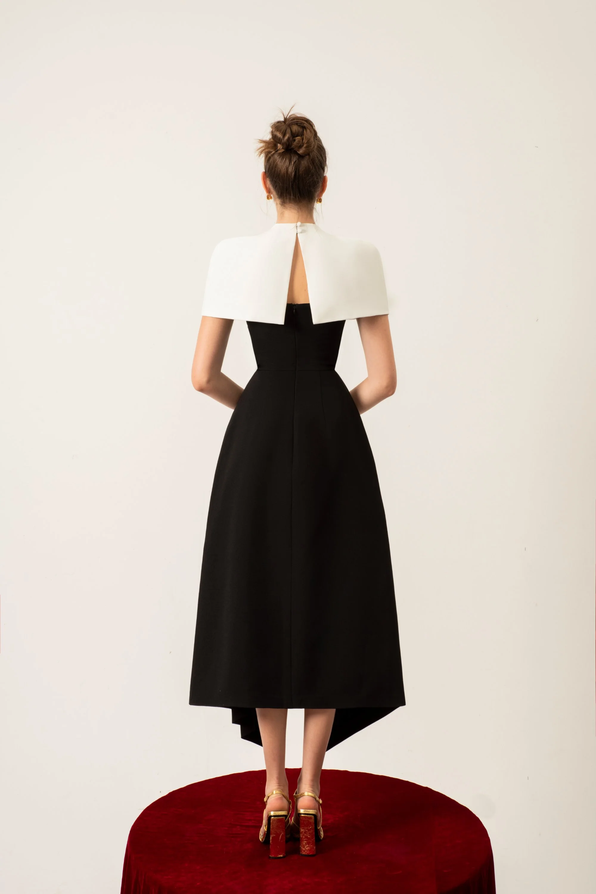 Lucy Cape Midi Dress - Image 8