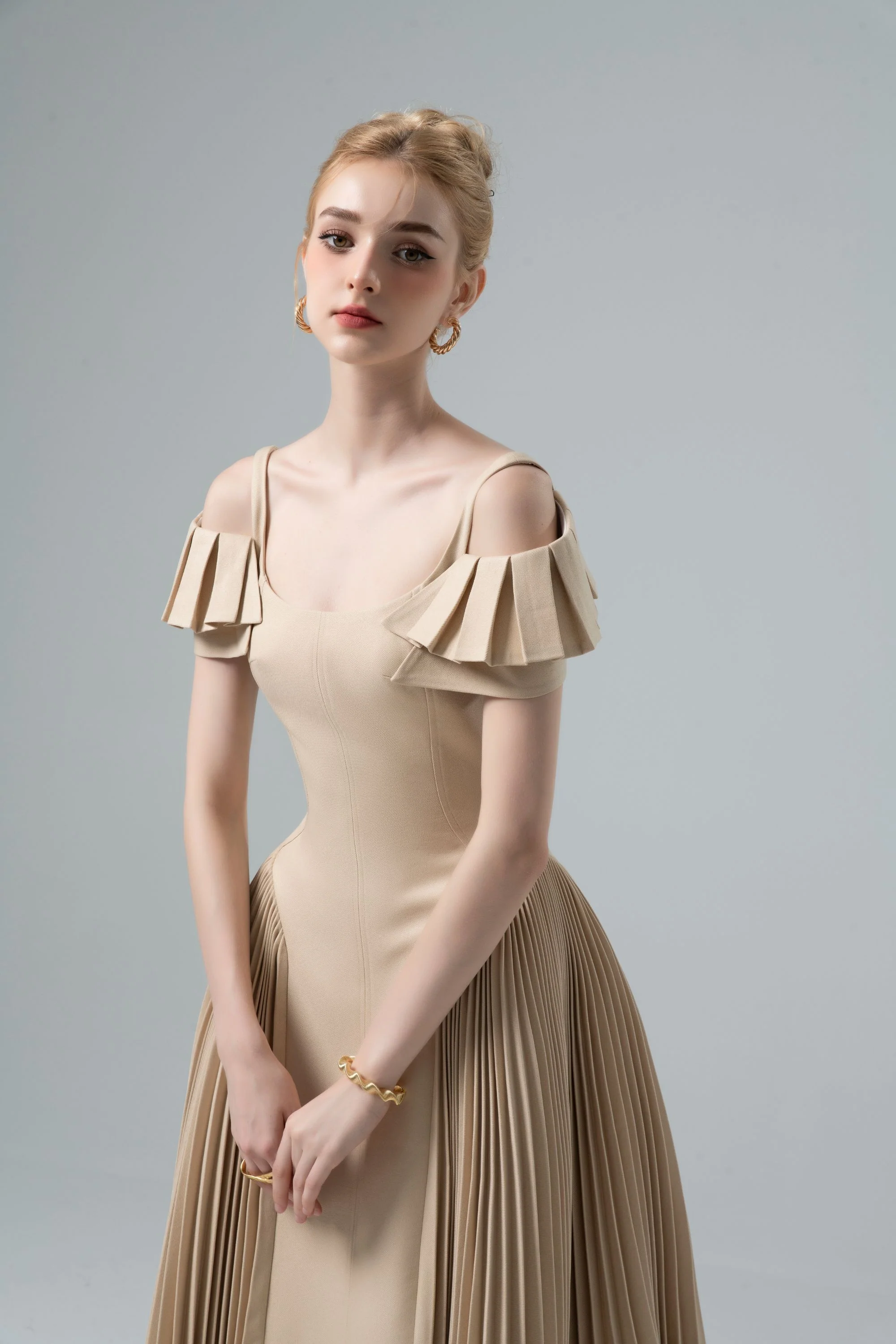 Sapphi Off-shoulder Midi Dress - Image 4
